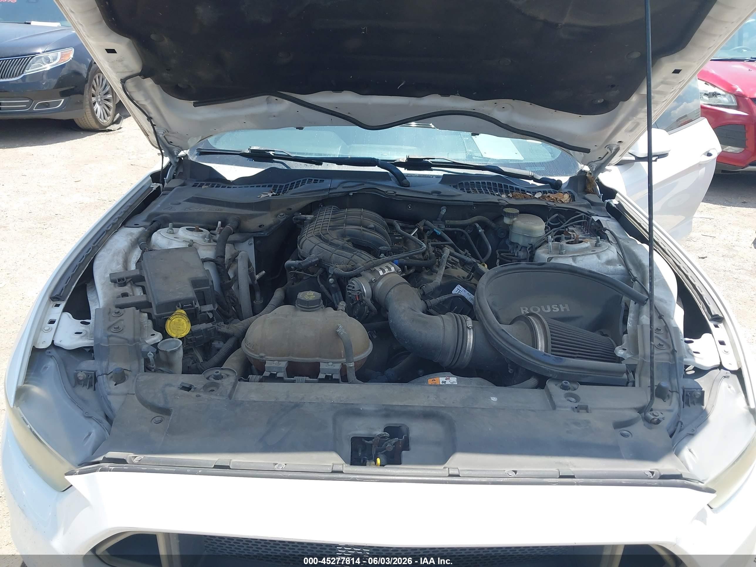 2015 Ford Mustang V6 White vin: 1FA6P8AM4F5399602