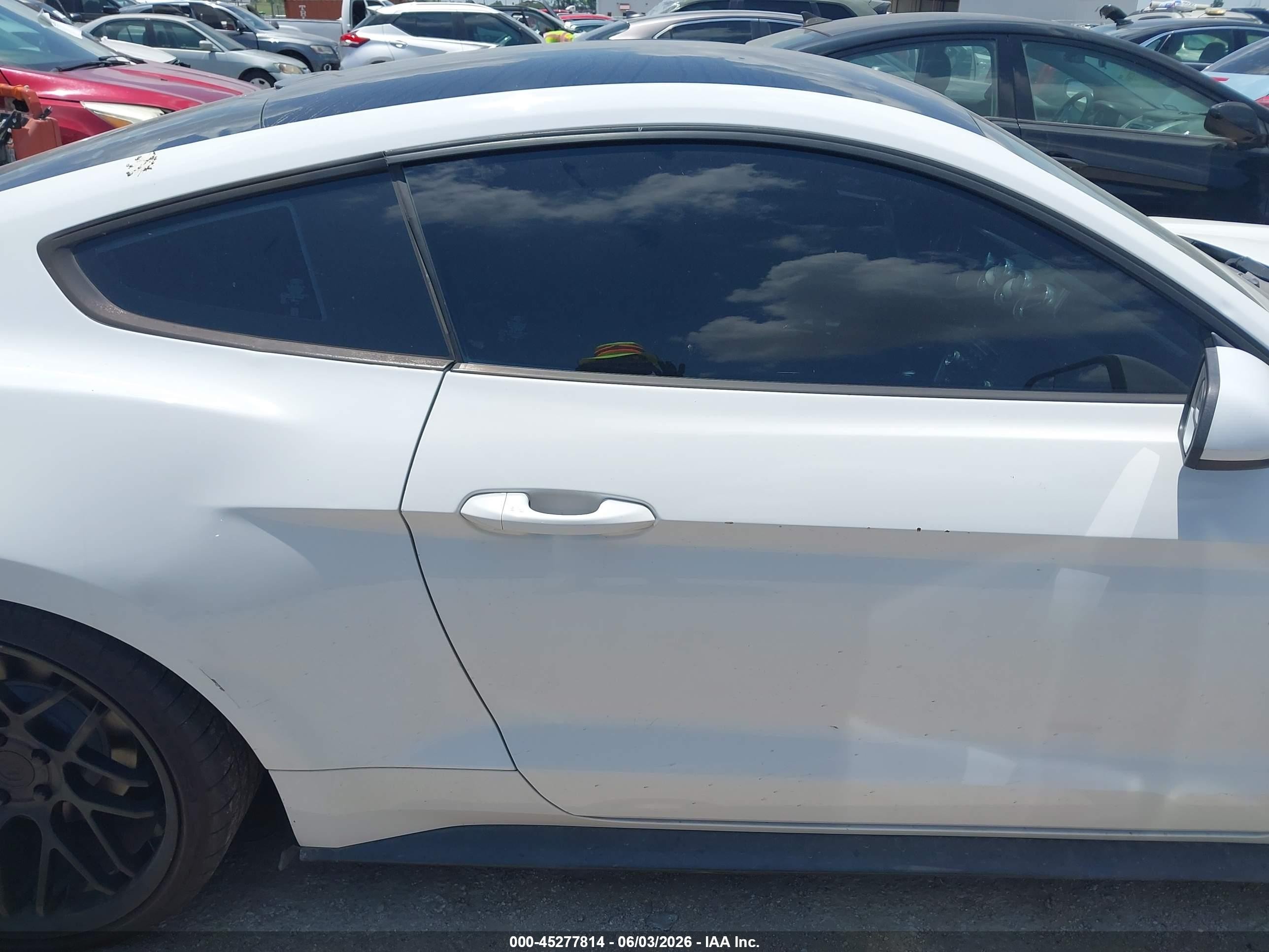 2015 Ford Mustang V6 White vin: 1FA6P8AM4F5399602