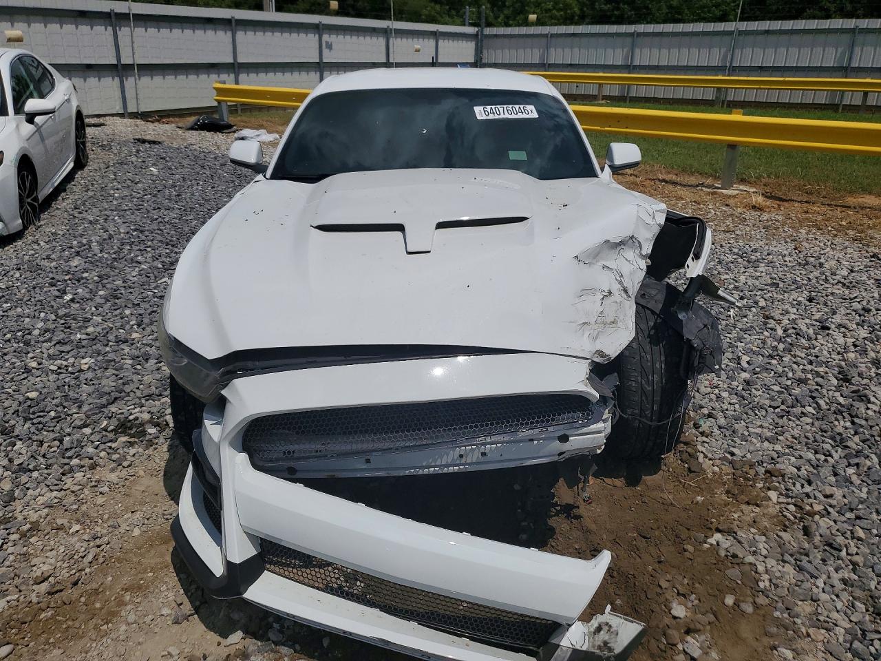 2015 Ford Mustang White vin: 1FA6P8AM4F5435109