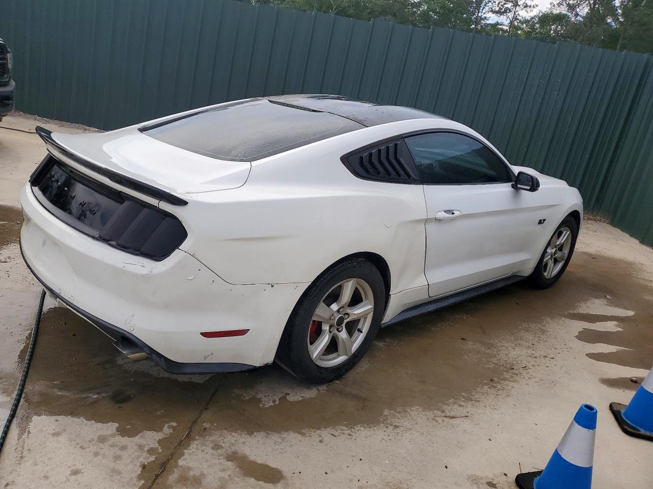 2017 Ford Mustang Белый vin: 1FA6P8AM4H5305009