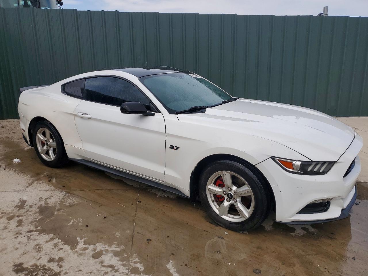 2017 Ford Mustang Белый vin: 1FA6P8AM4H5305009