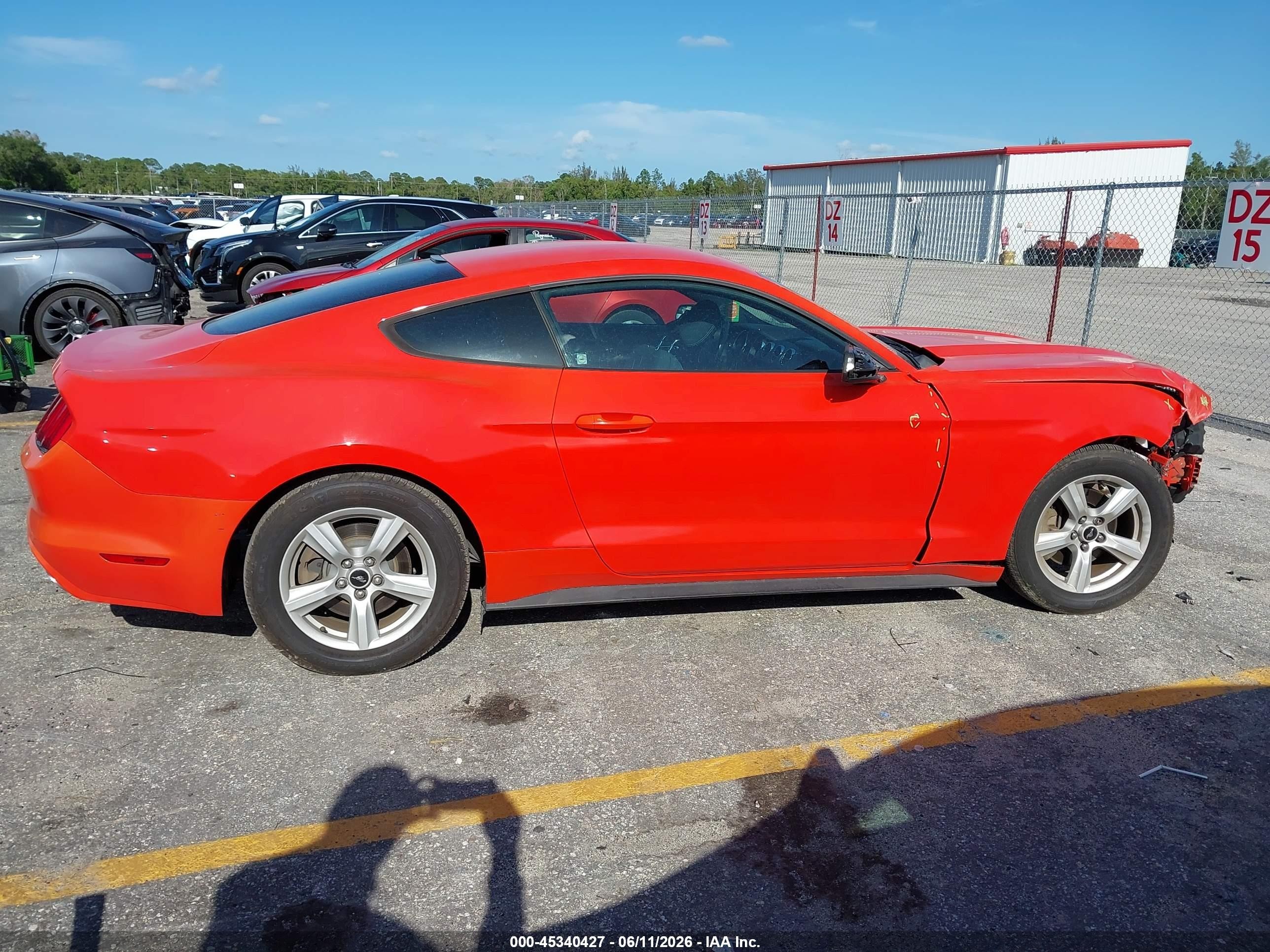 2015 Ford Mustang V6 Orange vin: 1FA6P8AM5F5402572