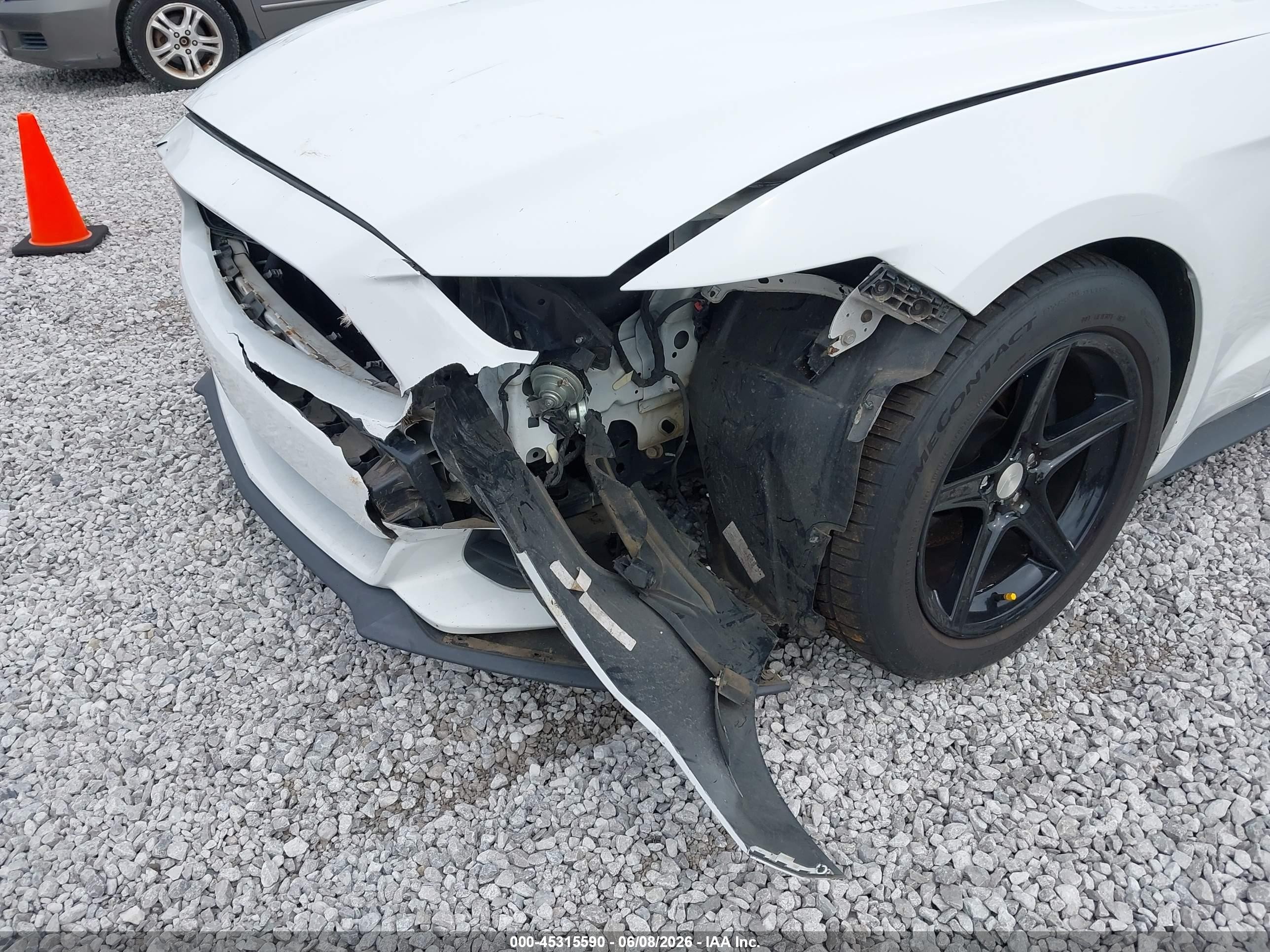 2015 Ford Mustang V6 White vin: 1FA6P8AM7F5328720