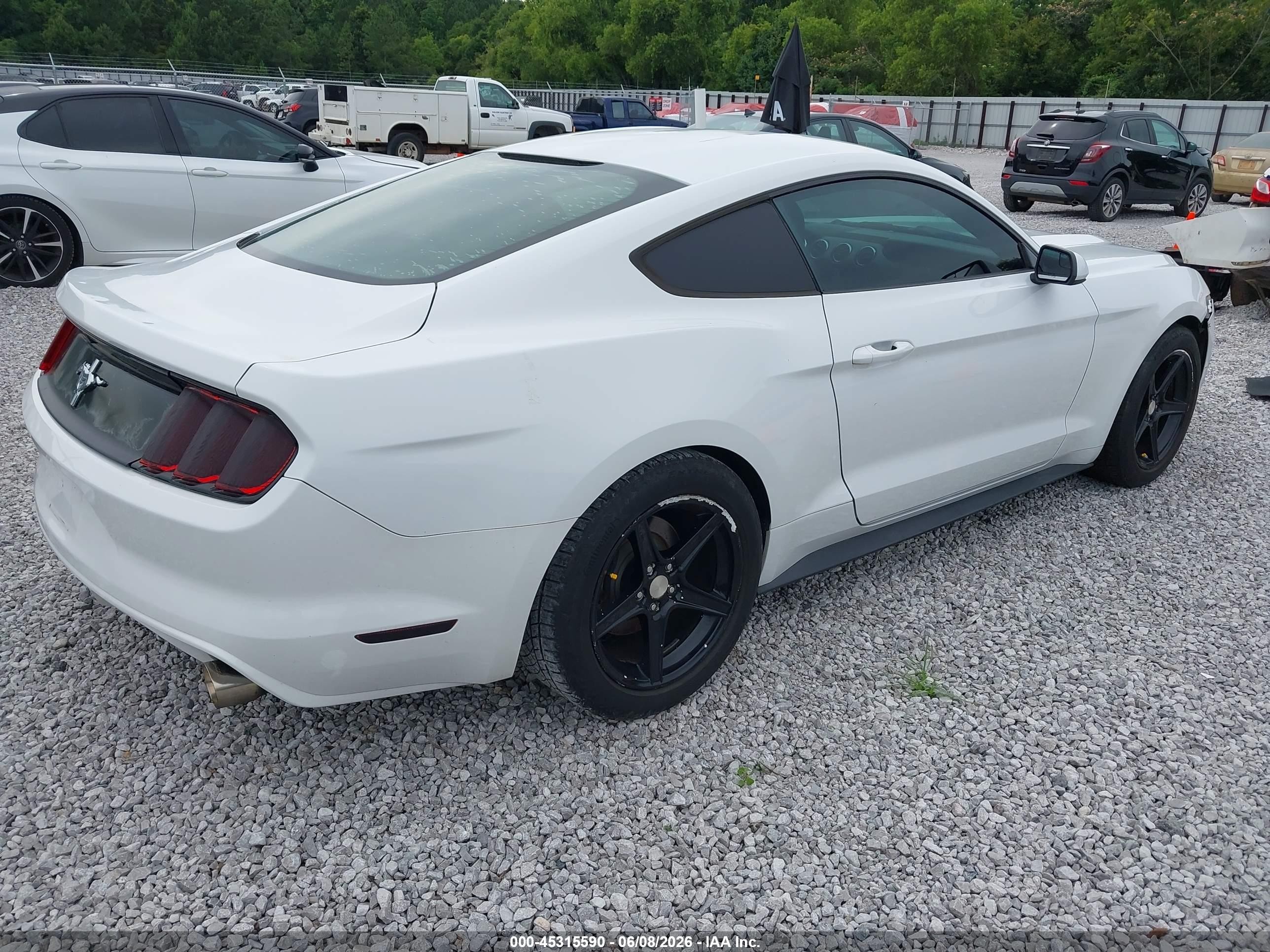 2015 Ford Mustang V6 White vin: 1FA6P8AM7F5328720