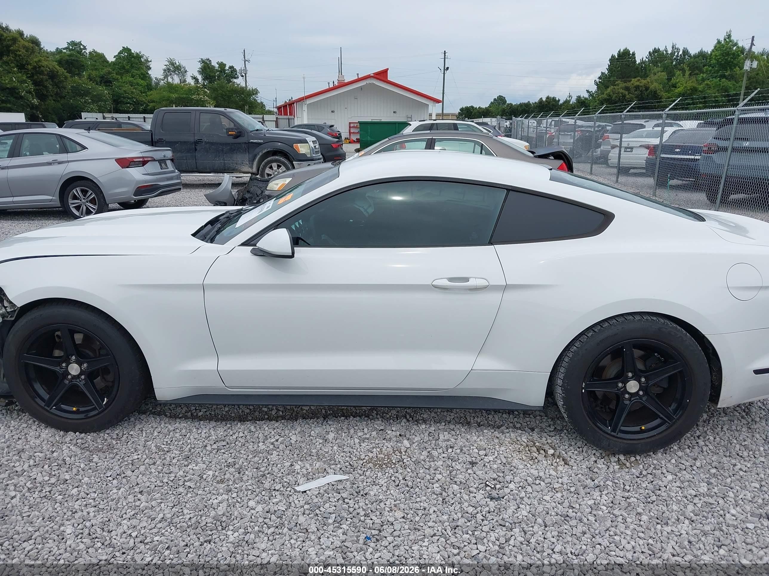 2015 Ford Mustang V6 White vin: 1FA6P8AM7F5328720