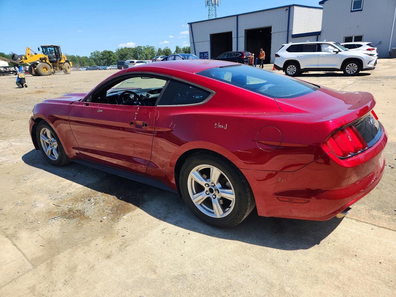 2015 Ford Mustang Red vin: 1FA6P8AM7F5384754