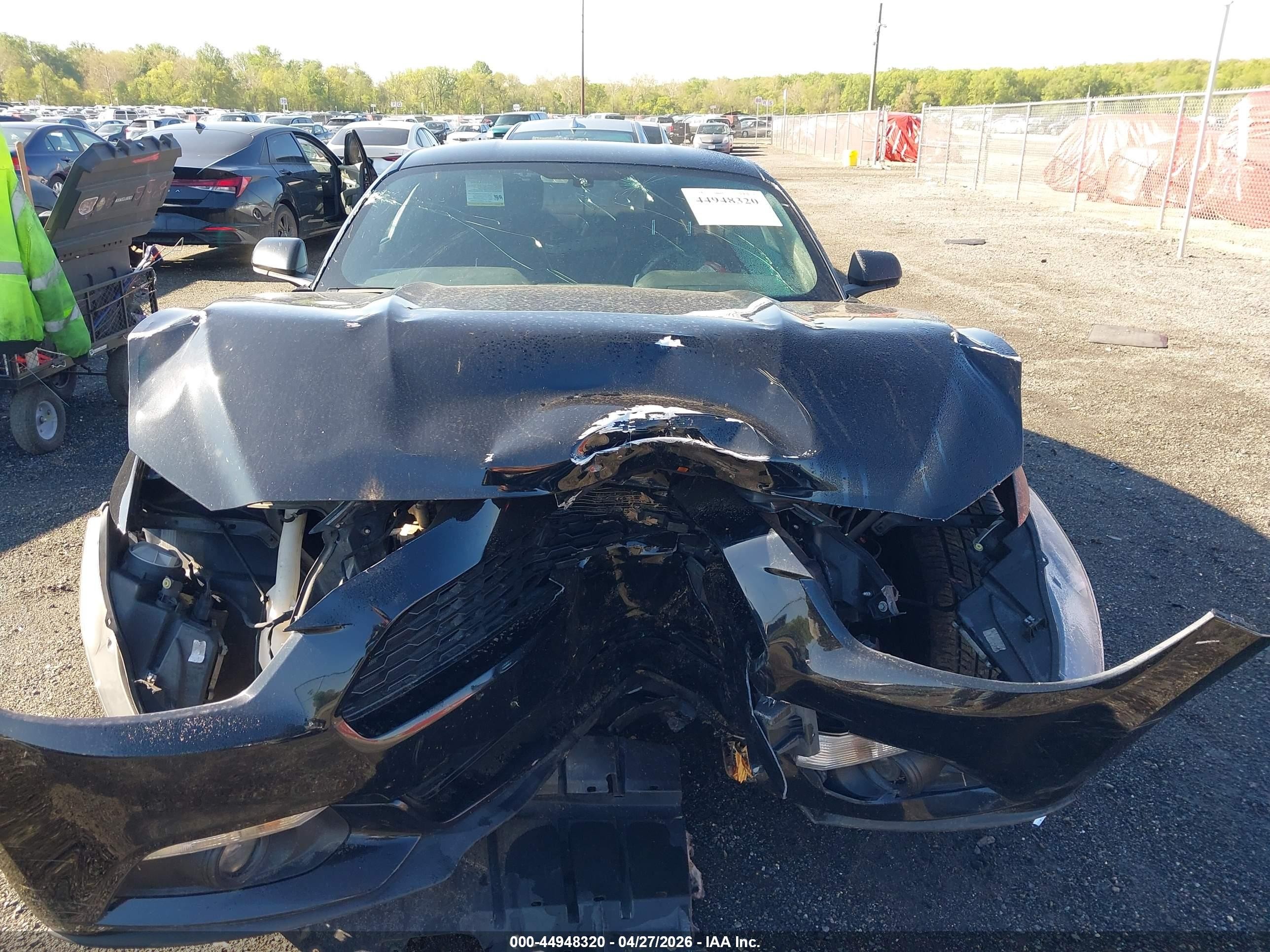 2016 Ford Mustang V6 Черный vin: 1FA6P8AM7G5308145
