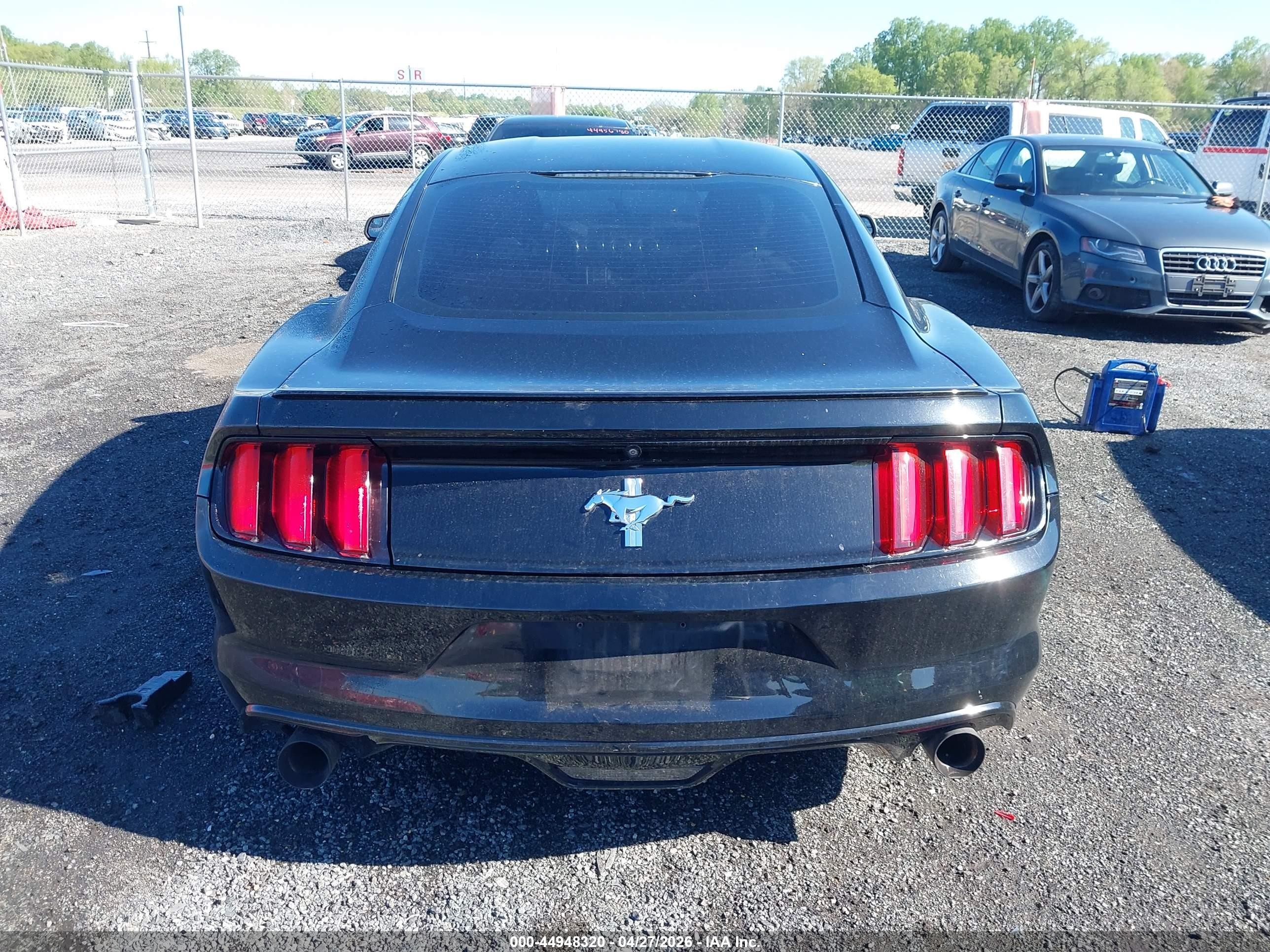 2016 Ford Mustang V6 Черный vin: 1FA6P8AM7G5308145