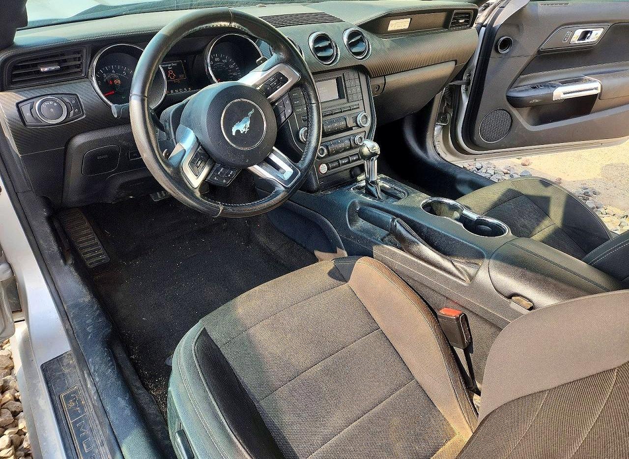 2015 Ford Mustang Серебряный vin: 1FA6P8AM8F5337426