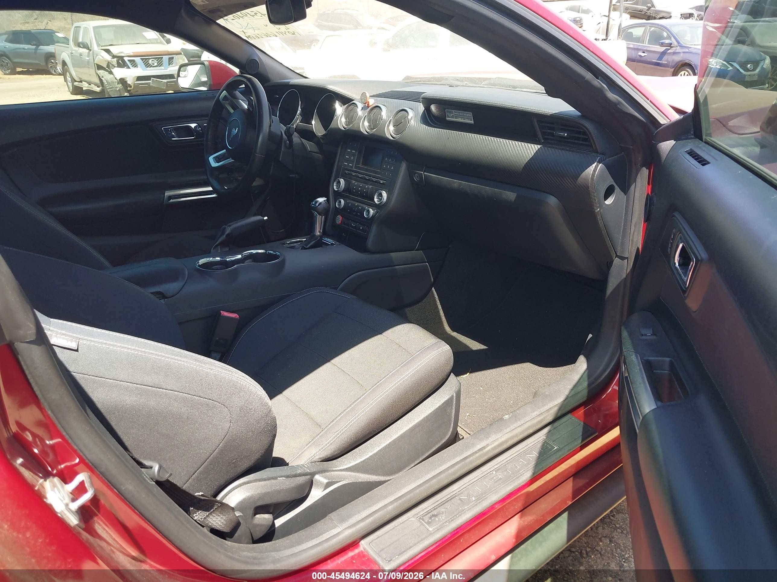2015 Ford Mustang V6 Red vin: 1FA6P8AM8F5338768