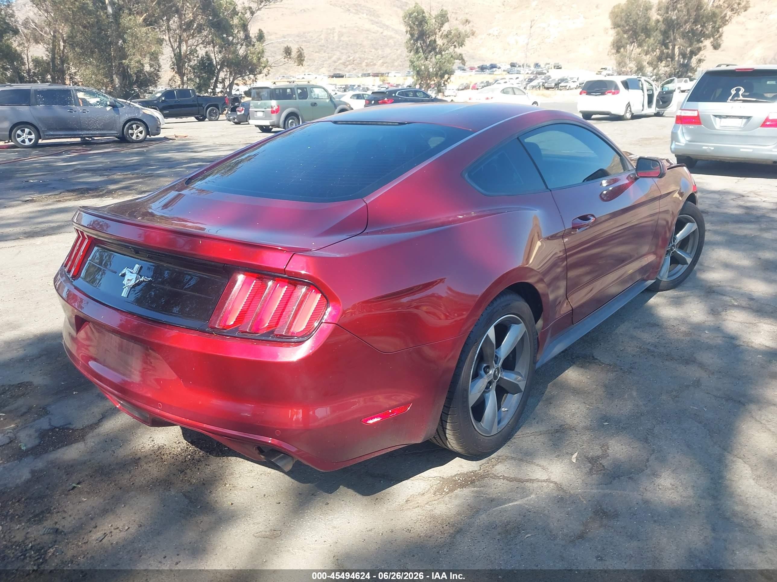 2015 Ford Mustang V6 Red vin: 1FA6P8AM8F5338768