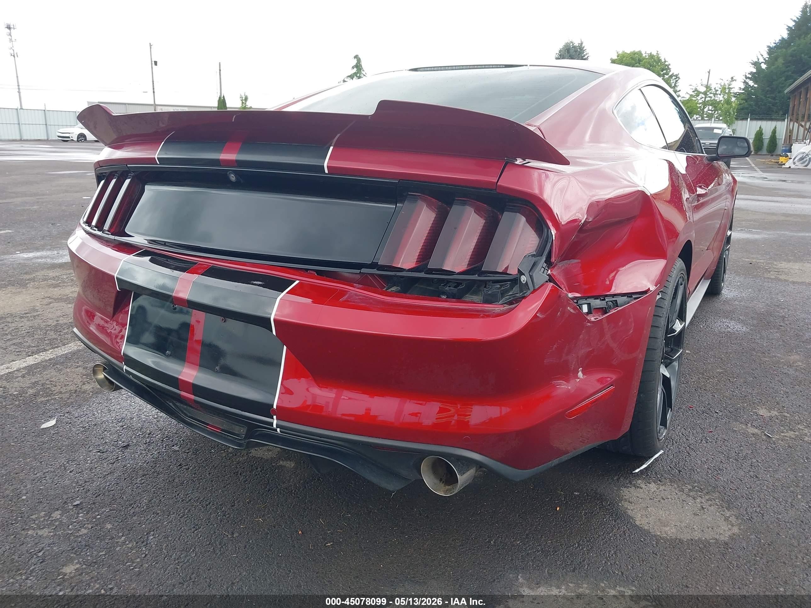 2015 Ford Mustang V6 Красный vin: 1FA6P8AM8F5409242