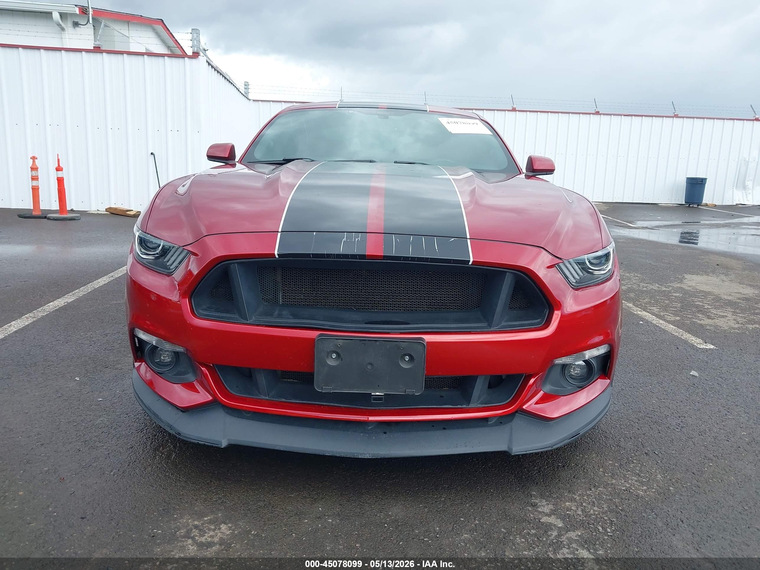 2015 Ford Mustang V6 Красный vin: 1FA6P8AM8F5409242