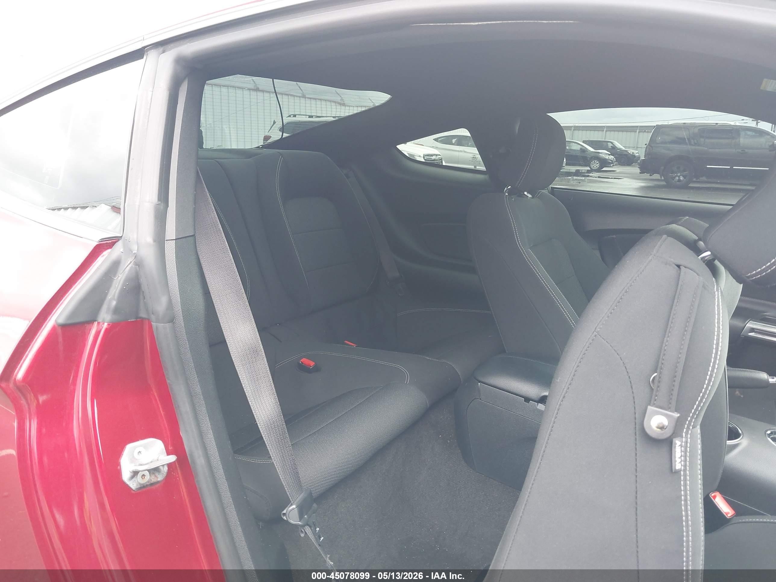 2015 Ford Mustang V6 Красный vin: 1FA6P8AM8F5409242