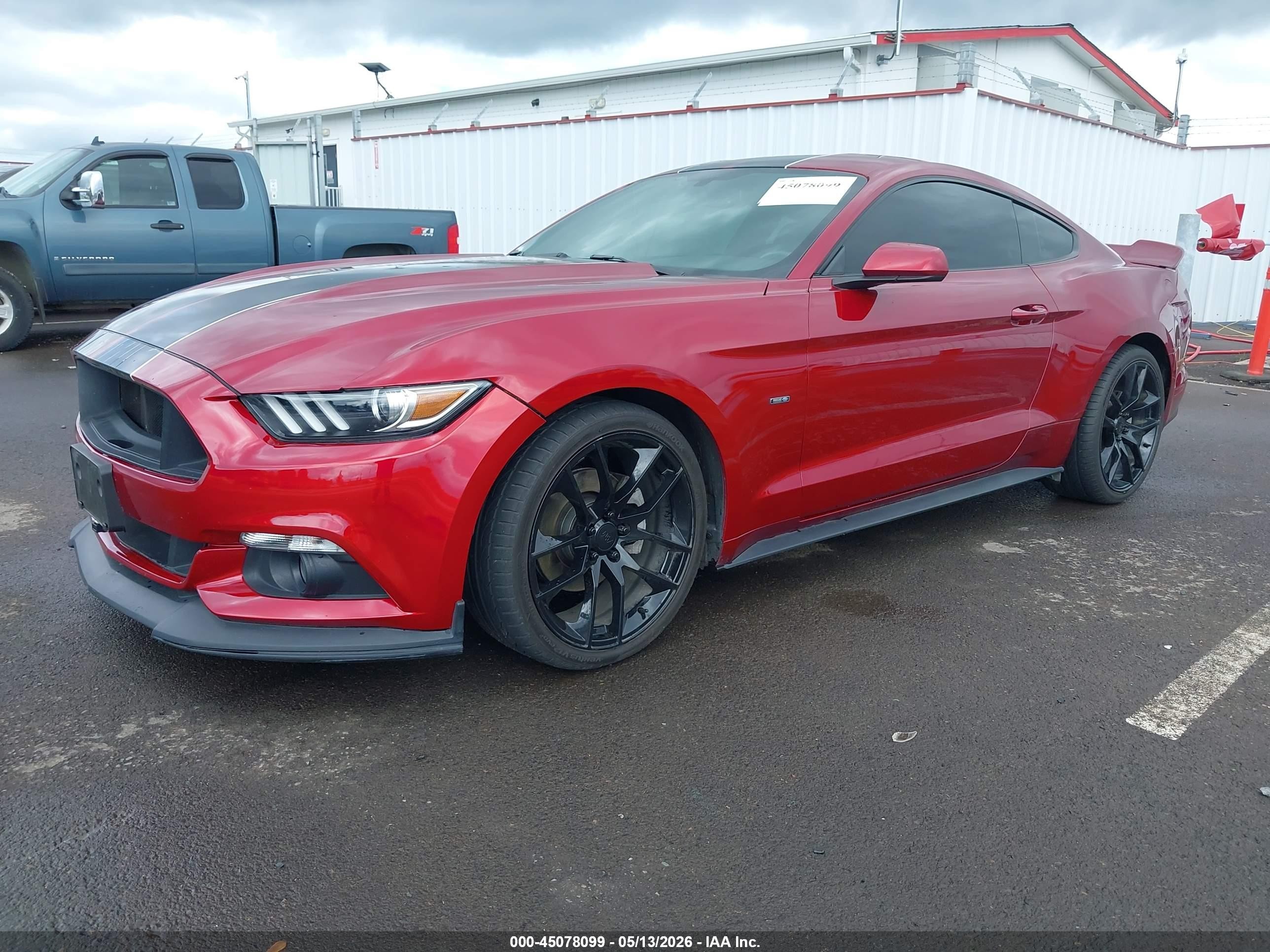 2015 Ford Mustang V6 Красный vin: 1FA6P8AM8F5409242
