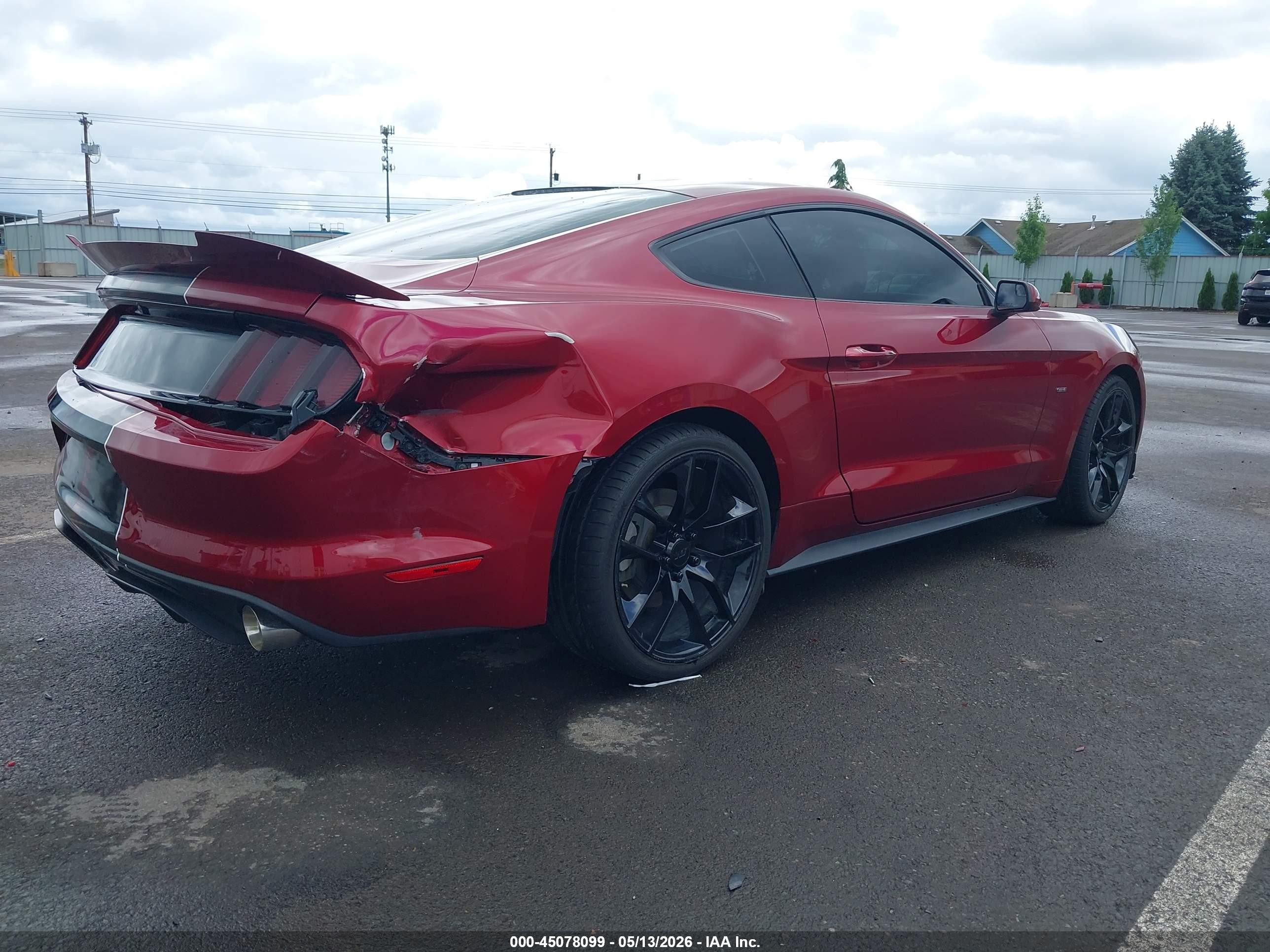 2015 Ford Mustang V6 Красный vin: 1FA6P8AM8F5409242