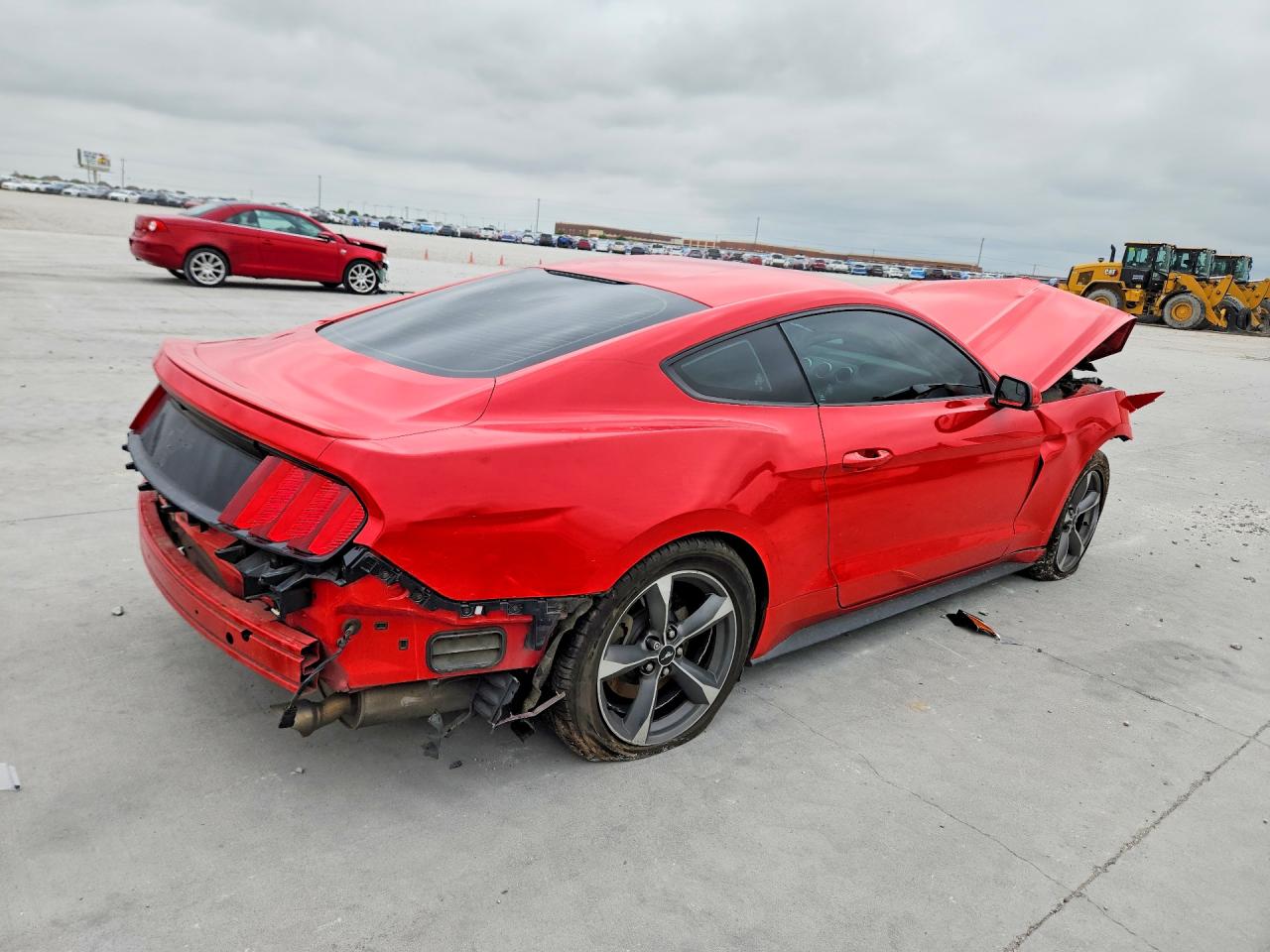 2015 Ford Mustang Red vin: 1FA6P8AM9F5318027