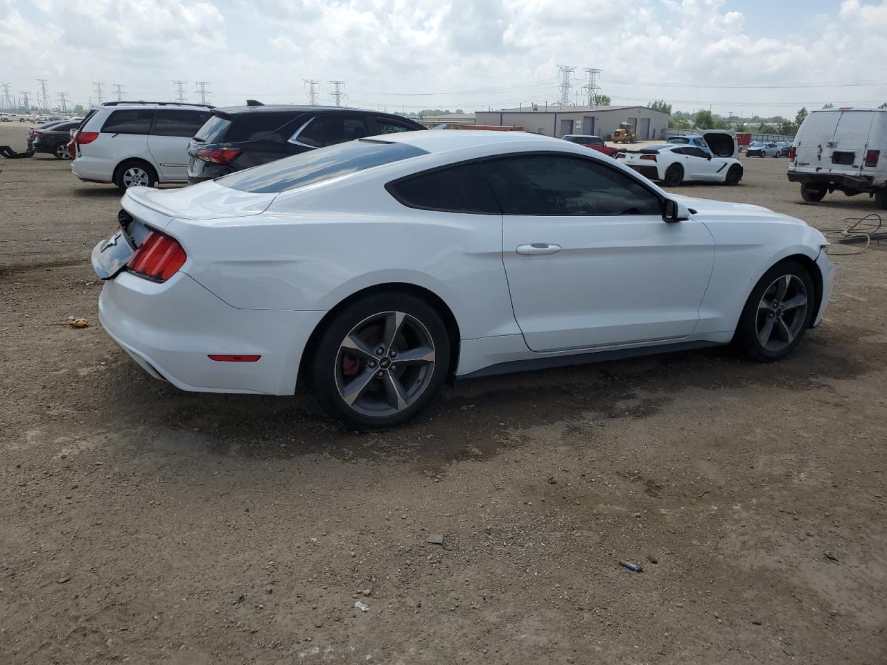 2015 Ford Mustang White vin: 1FA6P8AM9F5336107