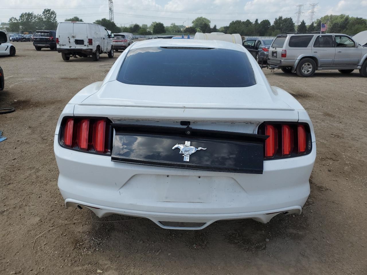 2015 Ford Mustang White vin: 1FA6P8AM9F5336107