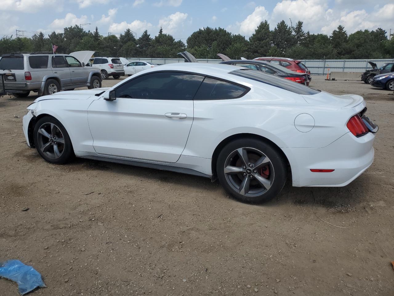 2015 Ford Mustang White vin: 1FA6P8AM9F5336107