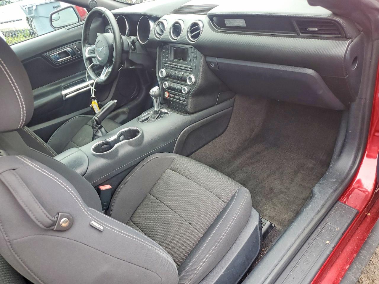 2015 Ford Mustang Red vin: 1FA6P8AM9F5381208