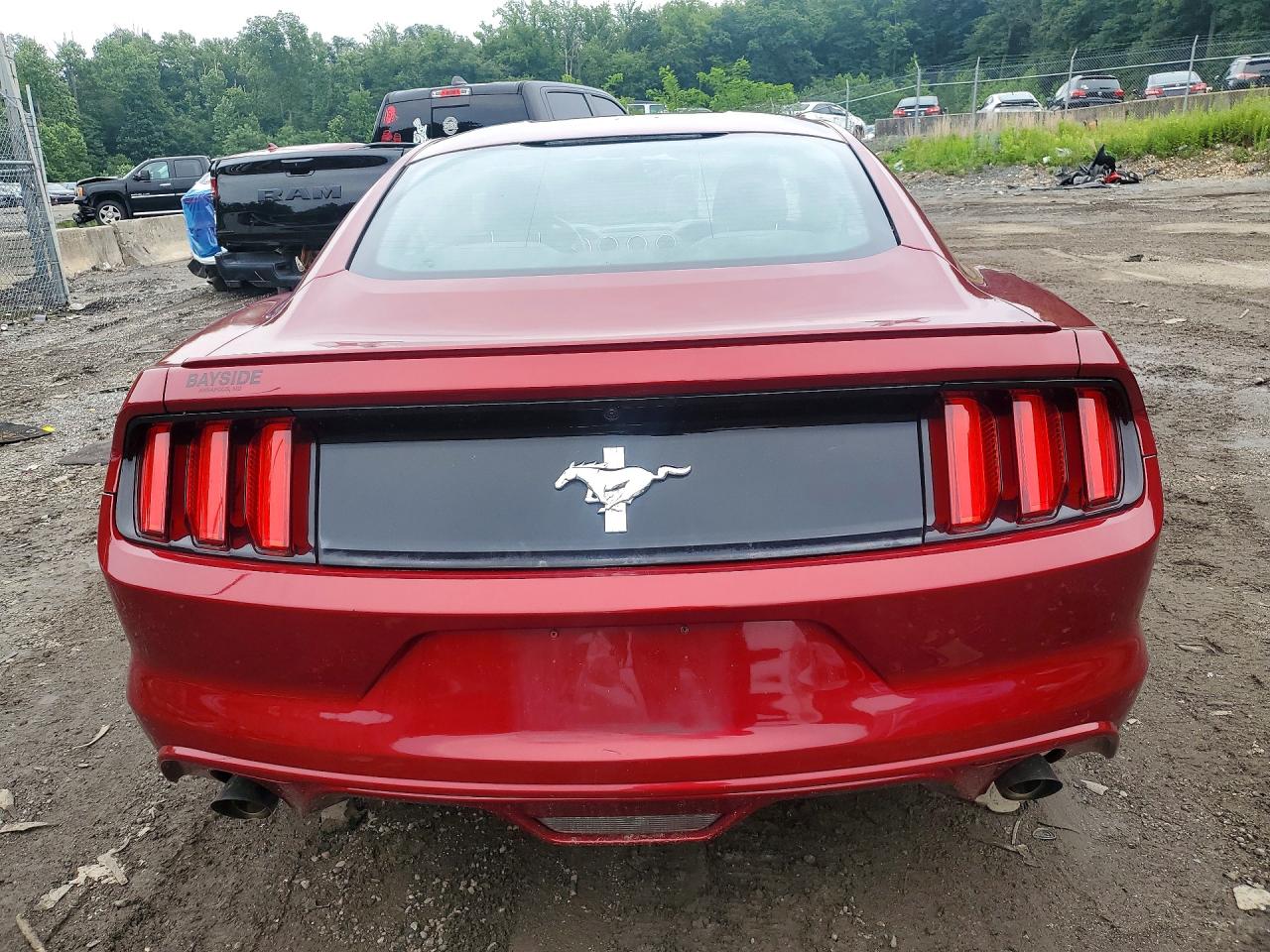 2015 Ford Mustang Red vin: 1FA6P8AM9F5381208