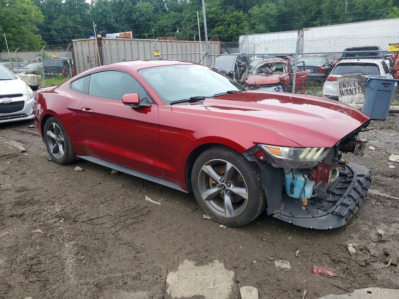 2015 Ford Mustang Red vin: 1FA6P8AM9F5381208