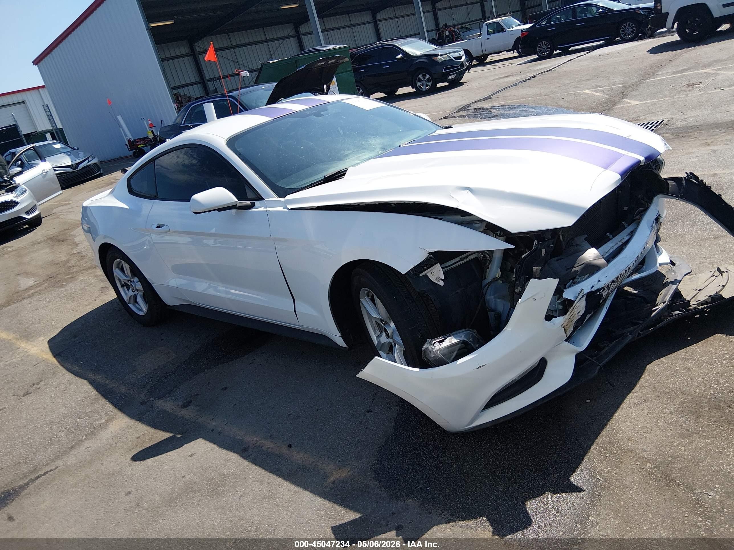 2015 Ford Mustang V6 White vin: 1FA6P8AM9F5402221