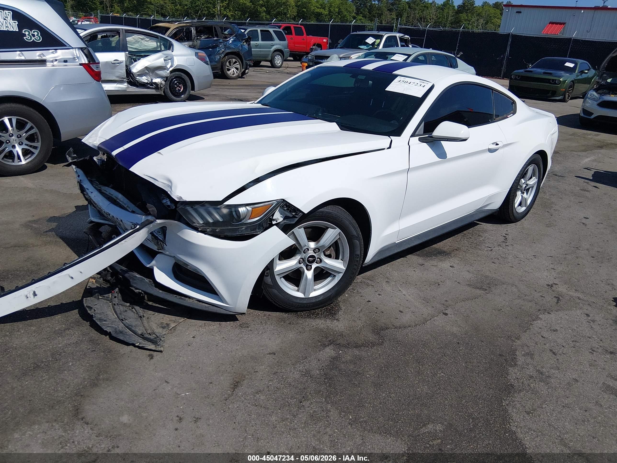2015 Ford Mustang V6 White vin: 1FA6P8AM9F5402221