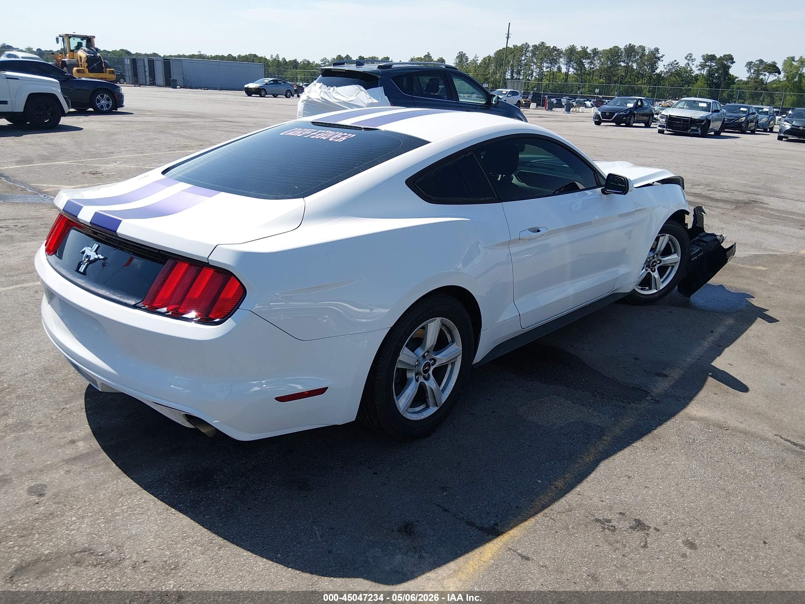 2015 Ford Mustang V6 White vin: 1FA6P8AM9F5402221