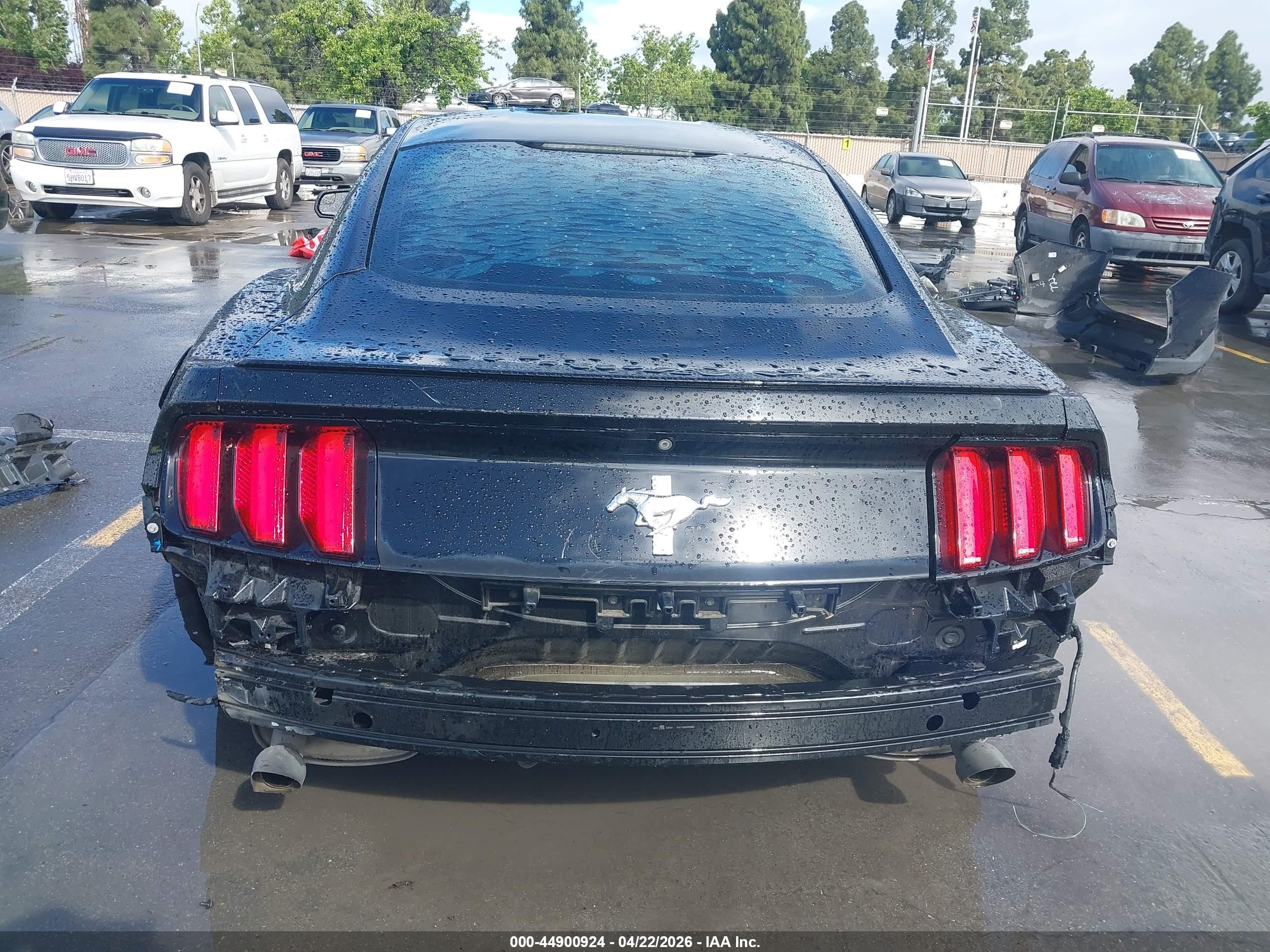 2015 Ford Mustang V6 Black vin: 1FA6P8AM9F5409055