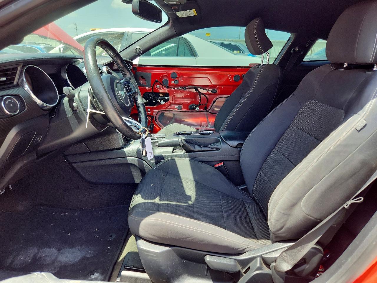 2015 Ford Mustang Red vin: 1FA6P8AM9F5419519