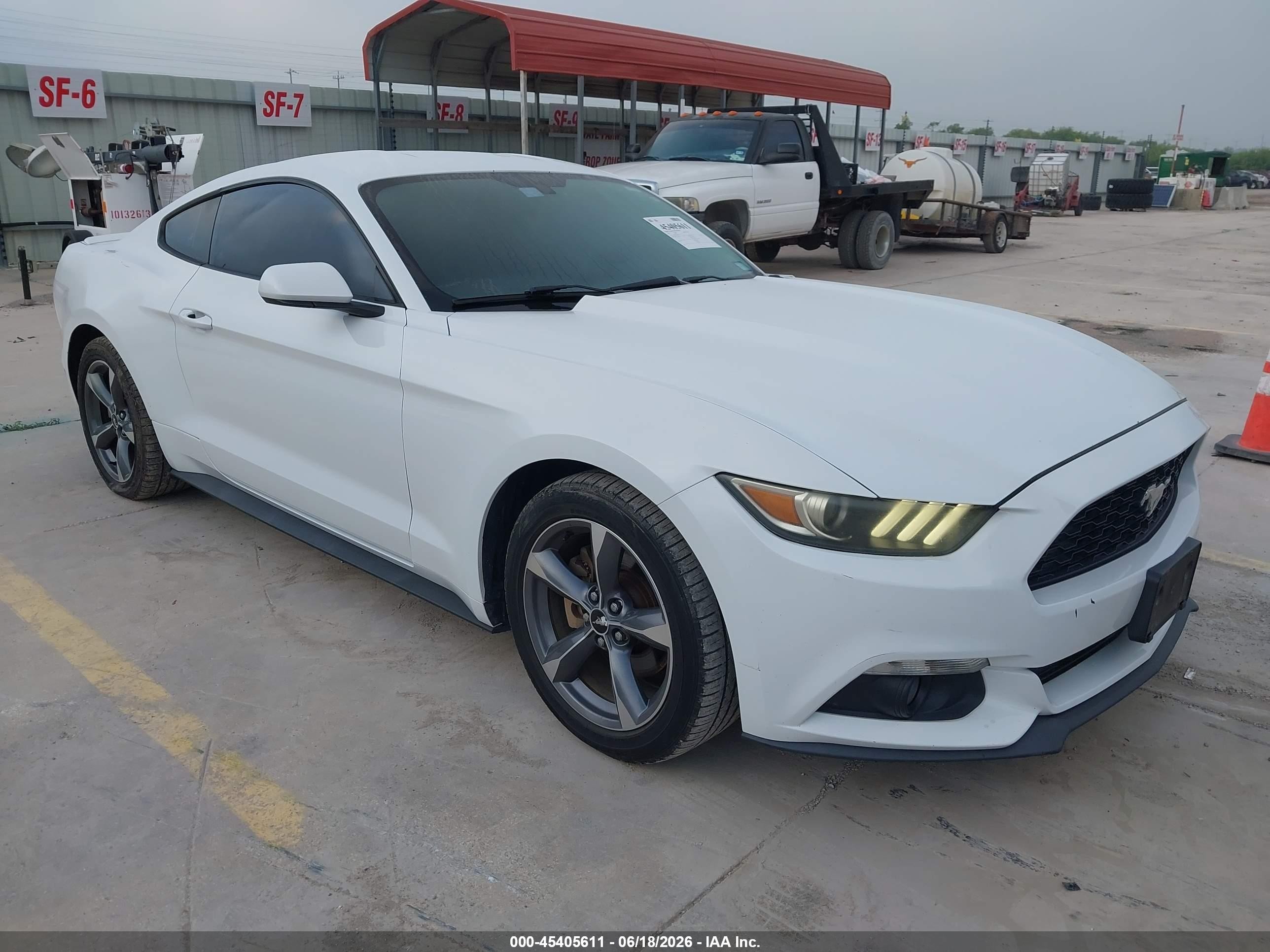 2015 Ford Mustang V6 White vin: 1FA6P8AMXF5322166