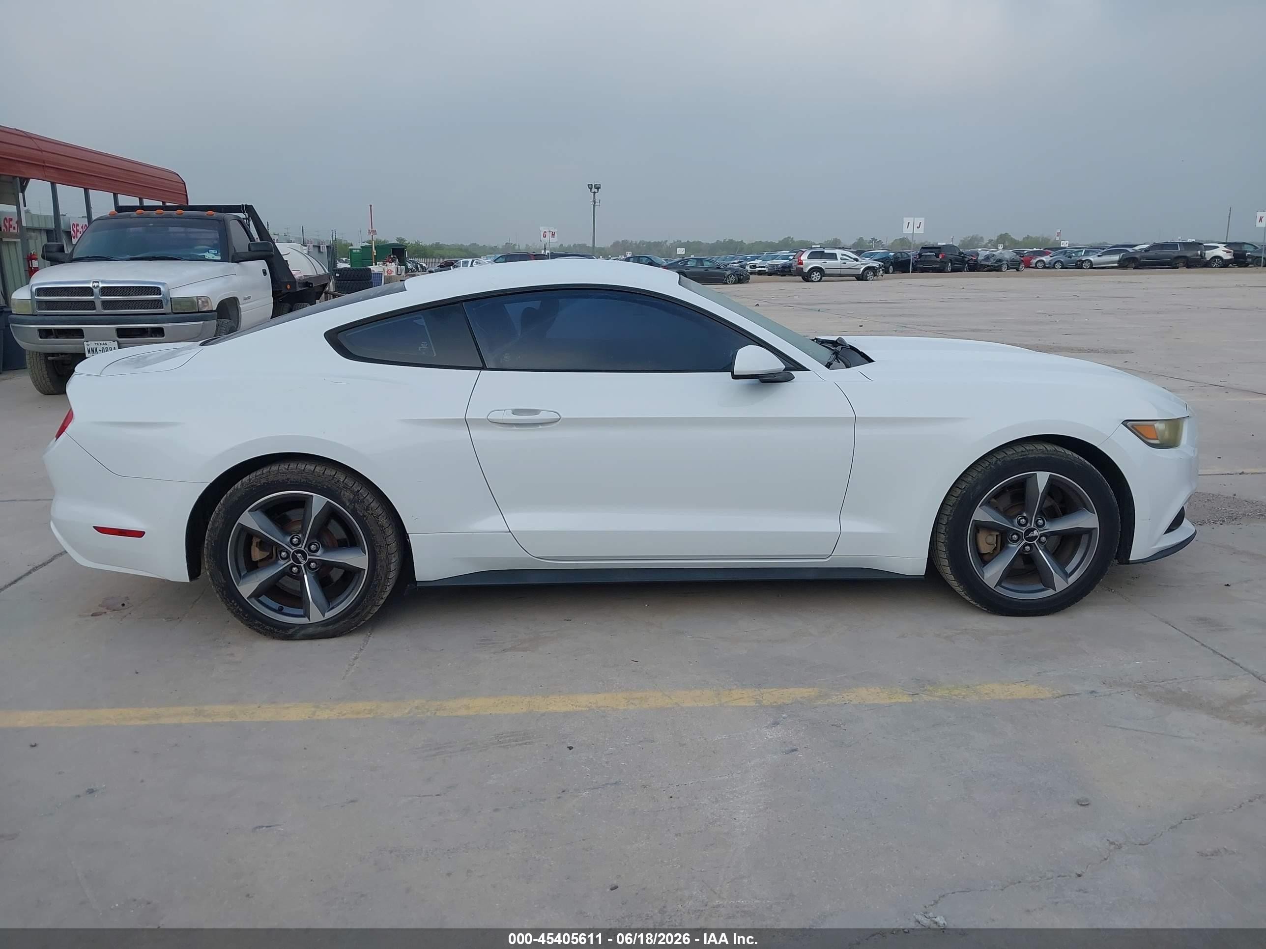 2015 Ford Mustang V6 White vin: 1FA6P8AMXF5322166