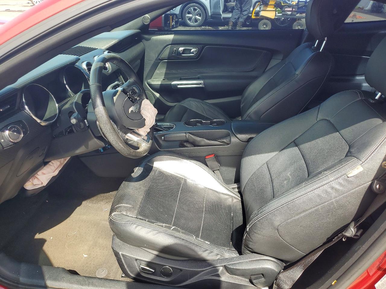 2015 Ford Mustang Red vin: 1FA6P8AMXF5346662