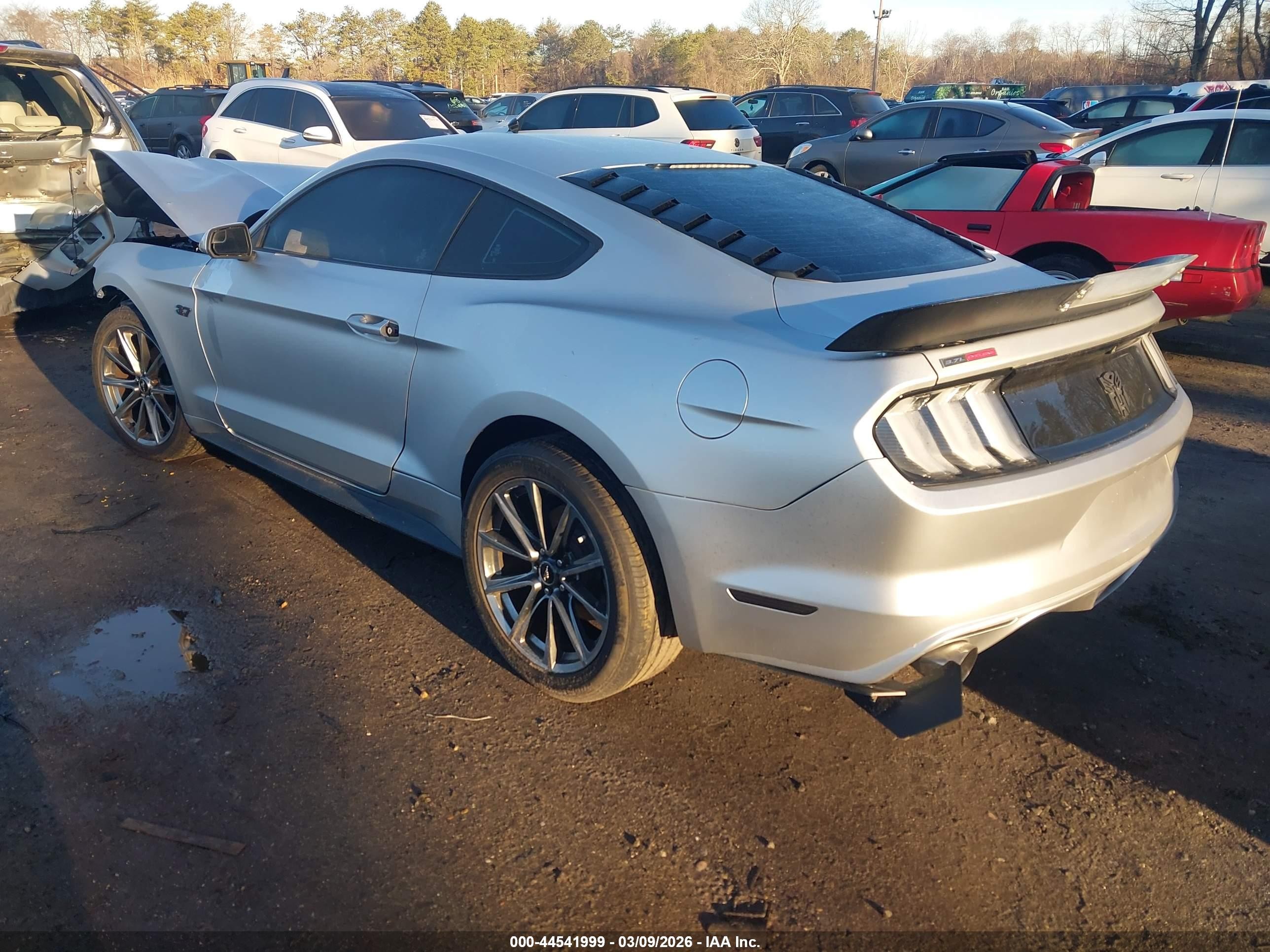 2015 Ford Mustang V6 Silver vin: 1FA6P8AMXF5352512