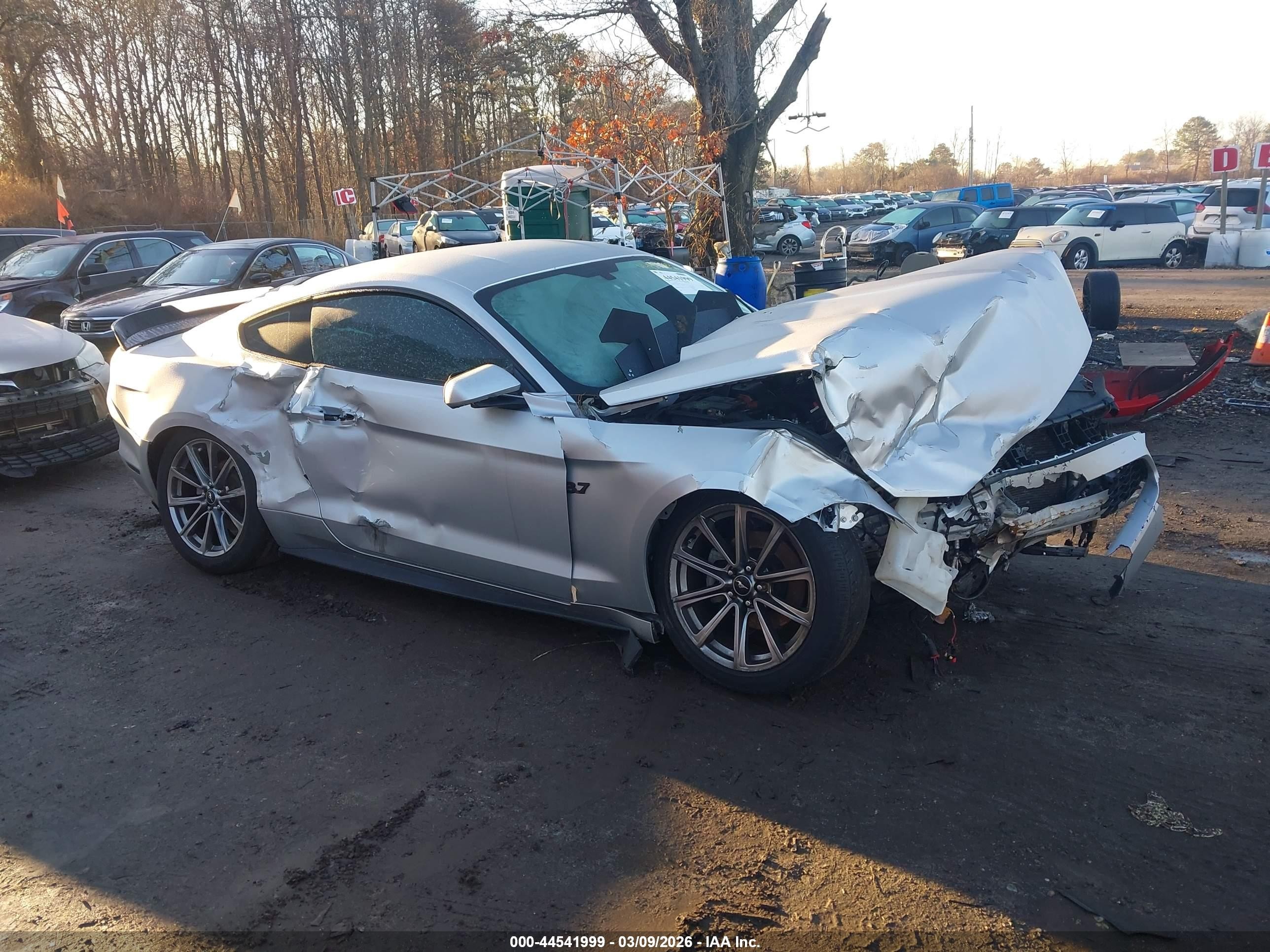 2015 Ford Mustang V6 Silver vin: 1FA6P8AMXF5352512