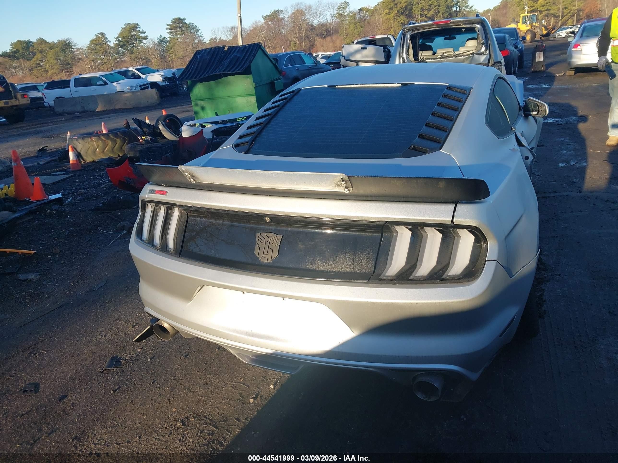 2015 Ford Mustang V6 Silver vin: 1FA6P8AMXF5352512