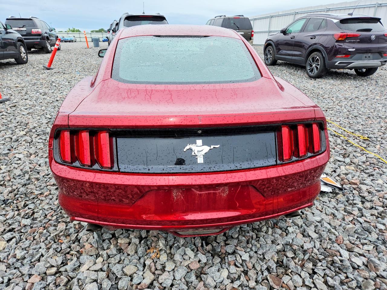 2015 Ford Mustang Red vin: 1FA6P8AMXF5367849