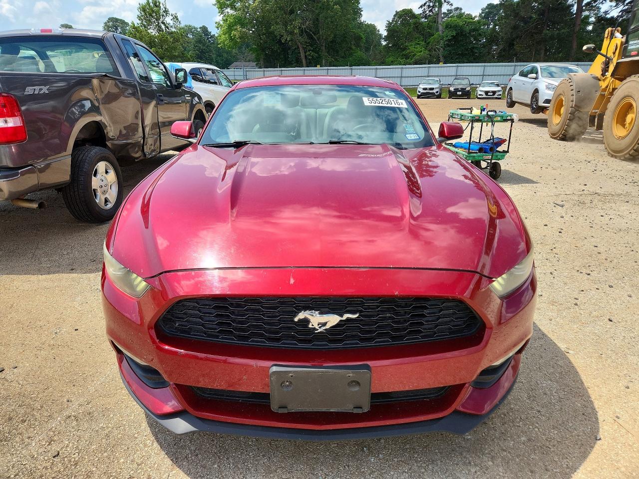 2015 Ford Mustang Red vin: 1FA6P8AMXF5399846