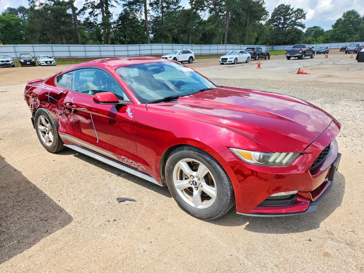 2015 Ford Mustang Red vin: 1FA6P8AMXF5399846