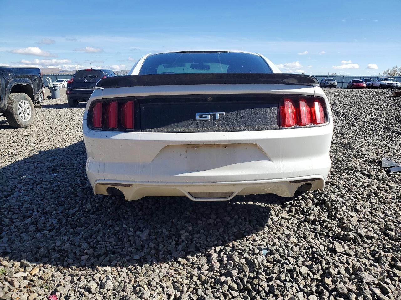 2015 Ford Mustang Gt White vin: 1FA6P8CF0F5339346