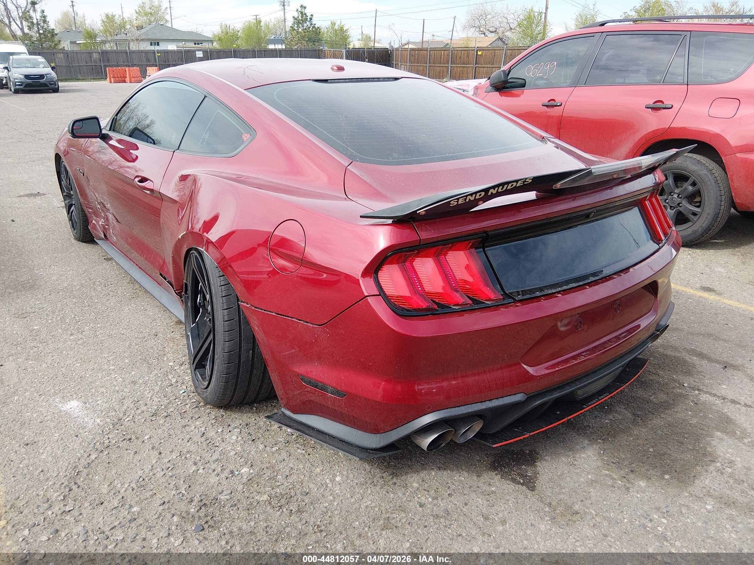 2019 Ford Mustang Gt Premium Red vin: 1FA6P8CF0K5185960