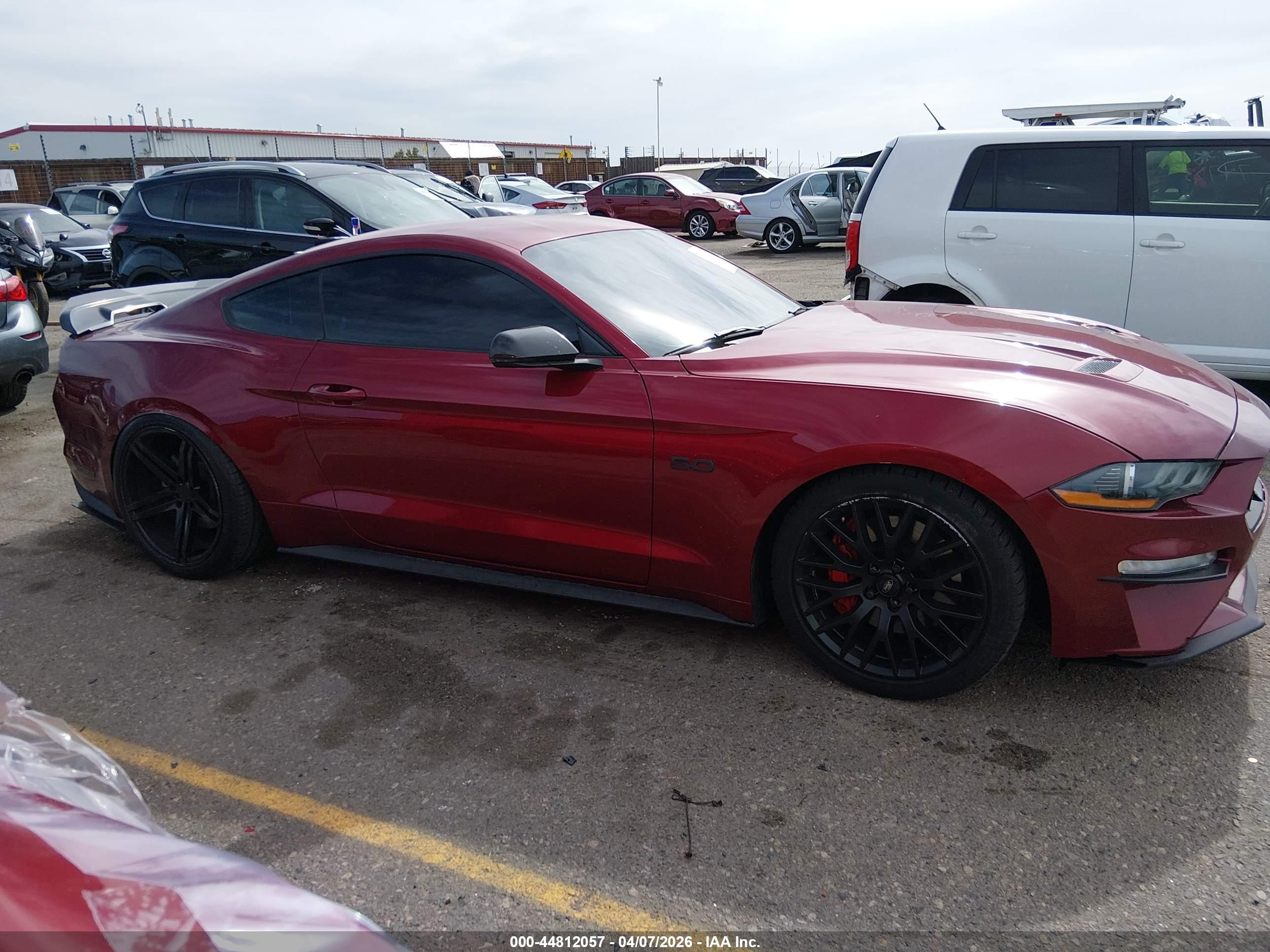 2019 Ford Mustang Gt Premium Red vin: 1FA6P8CF0K5185960