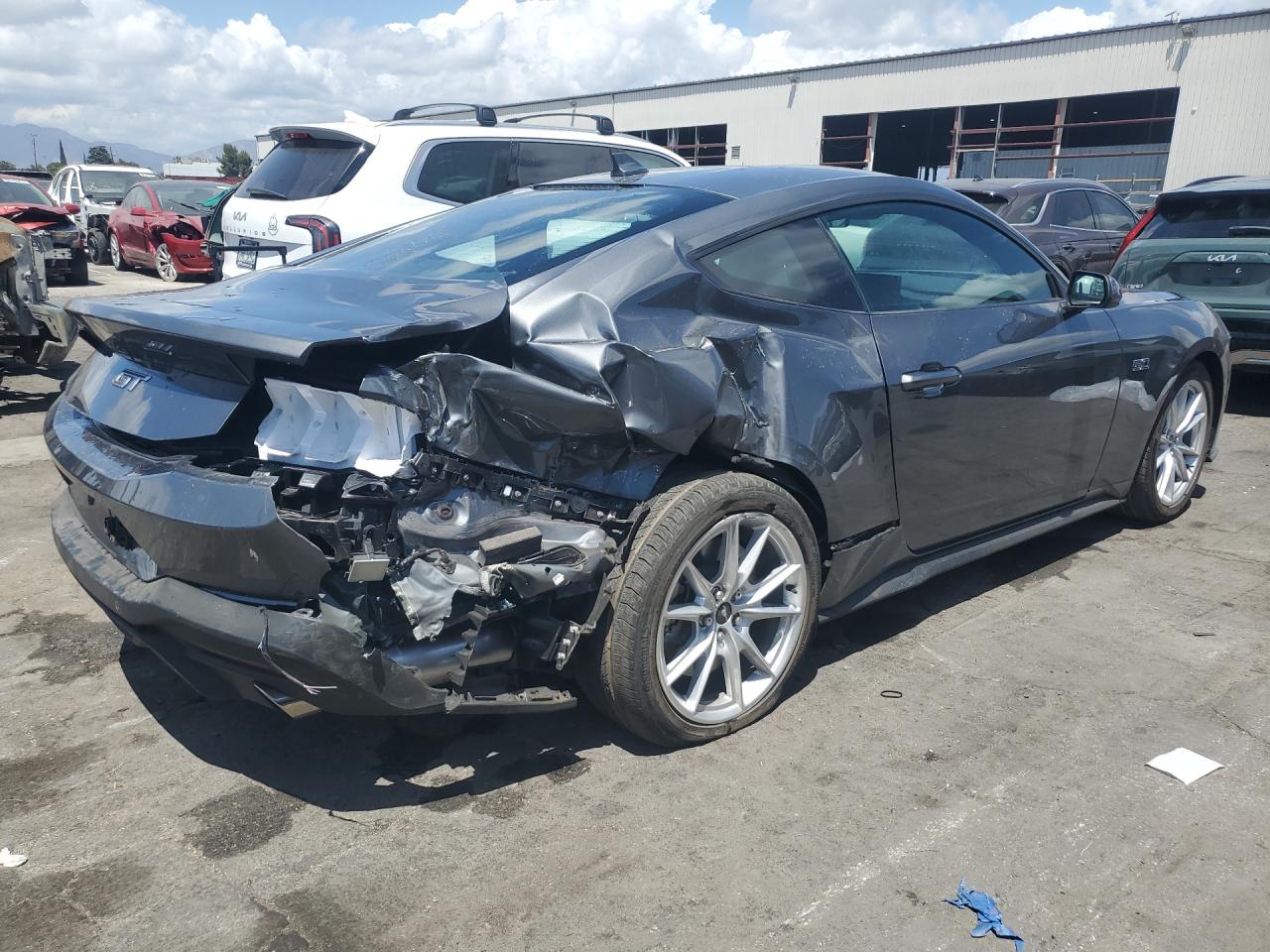 2026 Ford Mustang Gt Gray vin: 1FA6P8CF1T5407729 Damage: Right Tail Light, Broken, Replacement Required