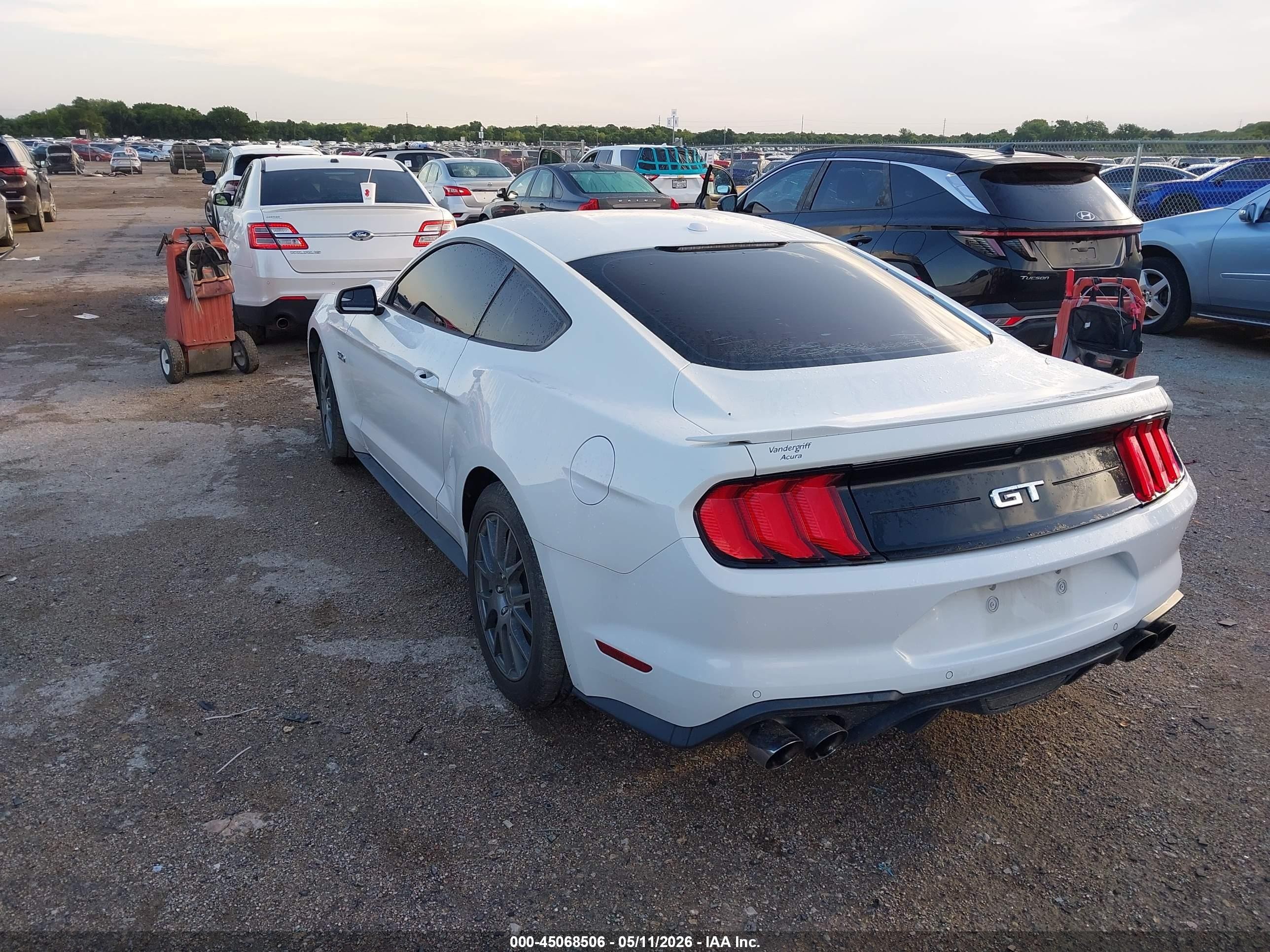 2018 Ford Mustang Gt Premium White vin: 1FA6P8CF2J5136340