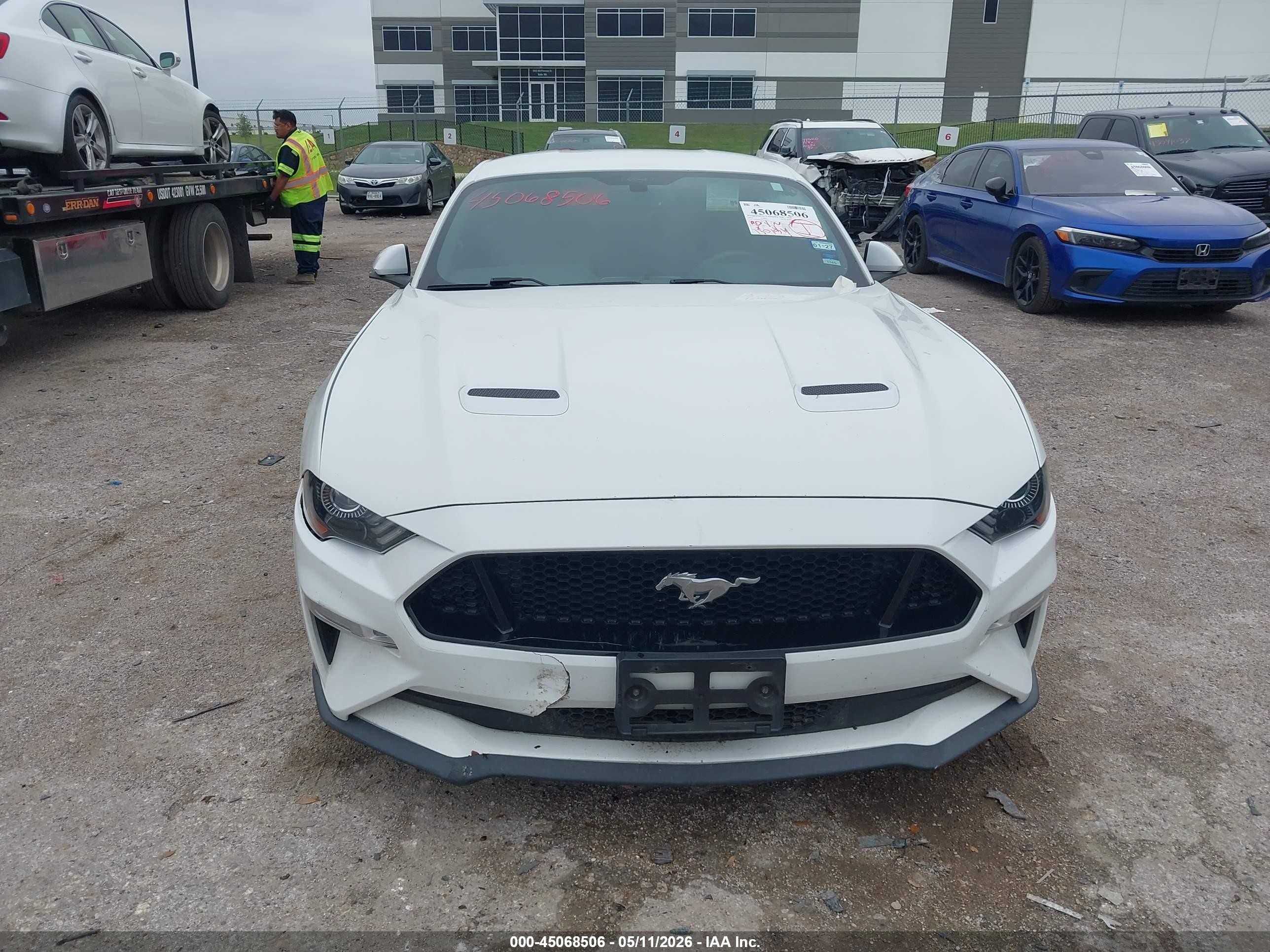 2018 Ford Mustang Gt Premium White vin: 1FA6P8CF2J5136340