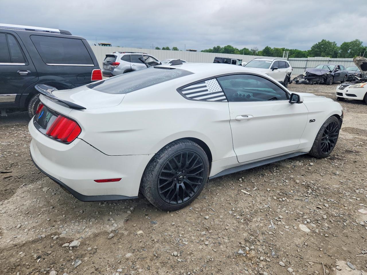 2015 Ford Mustang White vin: 1FA6P8CF3F5362328