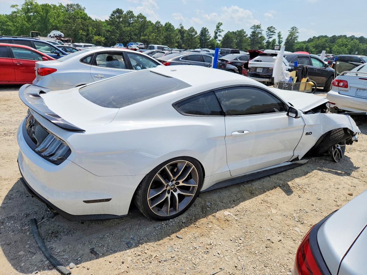 2015 Ford Mustang Gt White vin: 1FA6P8CF3F5424455