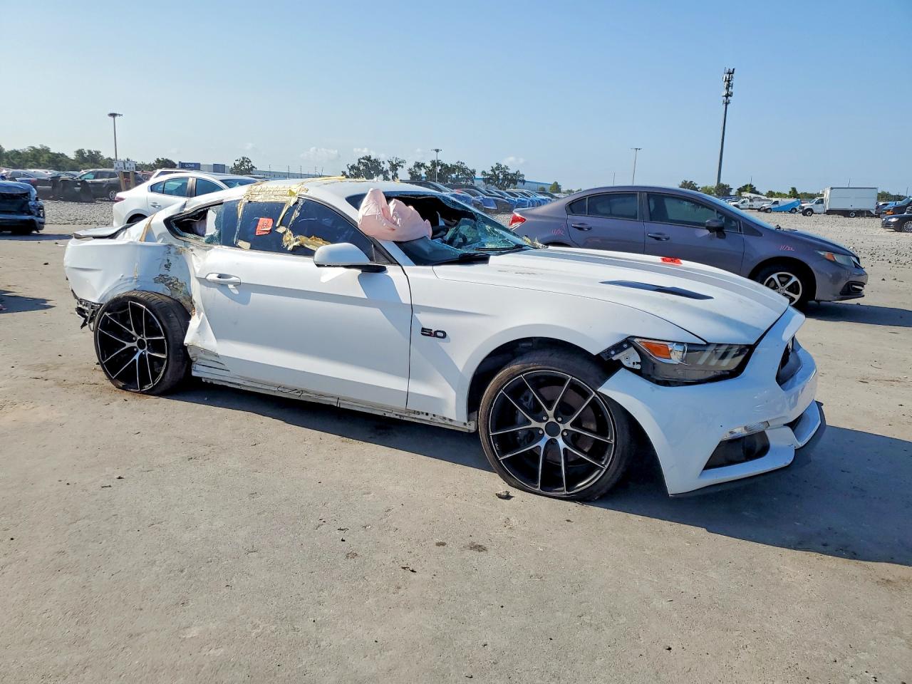 2015 Ford Mustang Gt White vin: 1FA6P8CF4F5417420